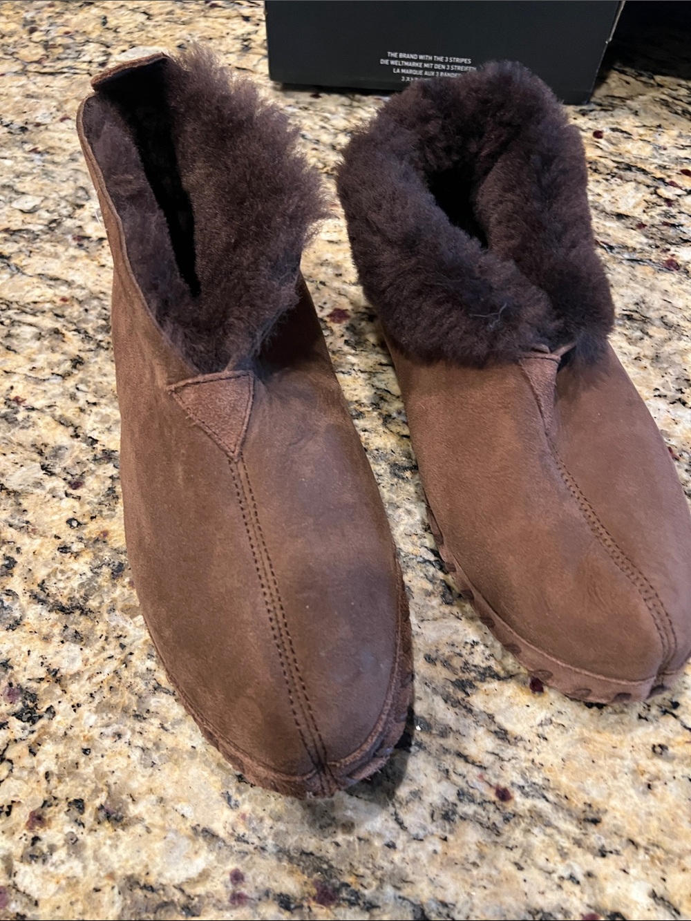 L L Bean Wicked good slippers Men's size 12m